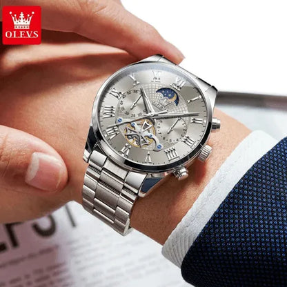 Elegant men’s wristwatch in all black with luminous dial, Roman numerals and waterproof design.